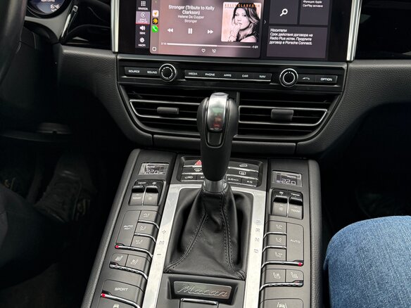 2021 Porsche Macan I Рестайлинг, серый, 6100000 рублей - вид 17