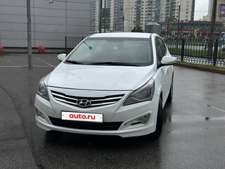 2015 Hyundai Solaris I Рестайлинг, белый, 1200000 рублей, вид 1