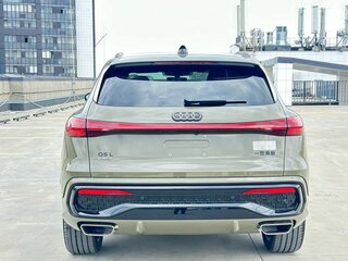 2026 Audi Q5 L III (GU), зелёный, 6090000 рублей, вид 4