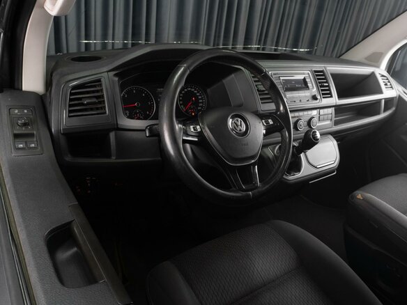 2016 Volkswagen Multivan T6, серый, 3269000 рублей - вид 5