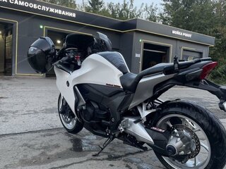 2009 Honda VFR 1200, белый, 1000000 рублей, вид 5