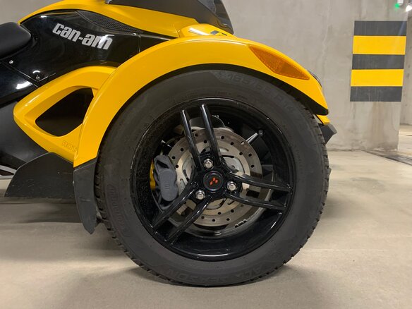 2009 BRP Can-Am Spyder, жёлтый, 975000 рублей - вид 6