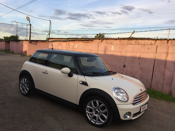 2008 Mini Hatch Cooper II (R56), бежевый - вид 1