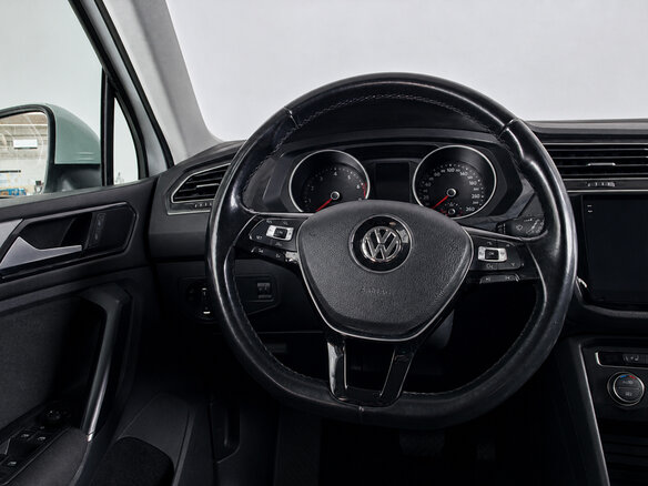 2017 Volkswagen Tiguan II, белый, 2099000 рублей - вид 7