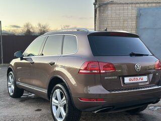 2012 Volkswagen Touareg II, коричневый, 2900000 рублей, вид 1