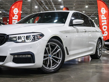 2017 BMW 5 серии 520d xDrive VII (G30/G31/G38), белый, 2979700 рублей, вид 2