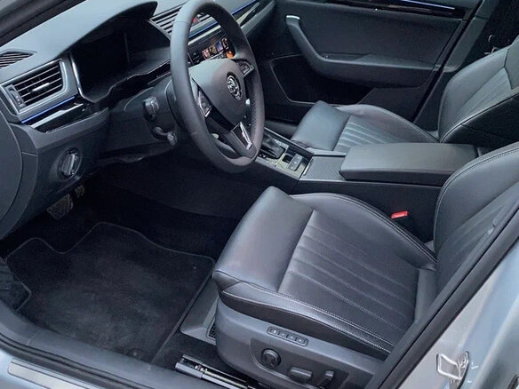 2019 Skoda Superb III Рестайлинг, серый, 3500000 рублей - вид 11
