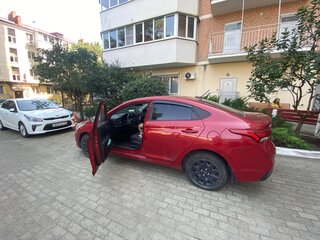 2017 Hyundai Solaris II, красный, 1200000 рублей, вид 4