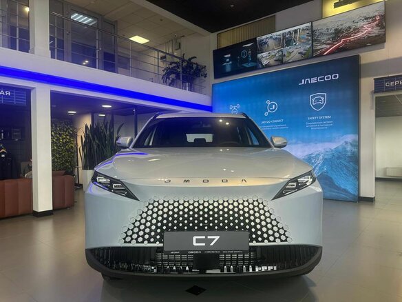 2026 Omoda C7, серебристый, 3099000 рублей