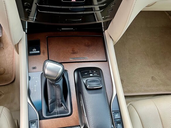 2017 Lexus LX 450d III Рестайлинг 2, синий, 6750000 рублей - вид 17
