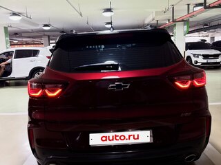 2021 Chevrolet TrailBlazer III, пурпурный, 2000200 рублей, вид 5