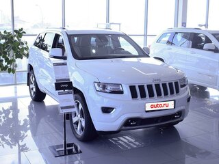 2014 Jeep Grand Cherokee IV (WK2) Рестайлинг, белый, 2900000 рублей, вид 4
