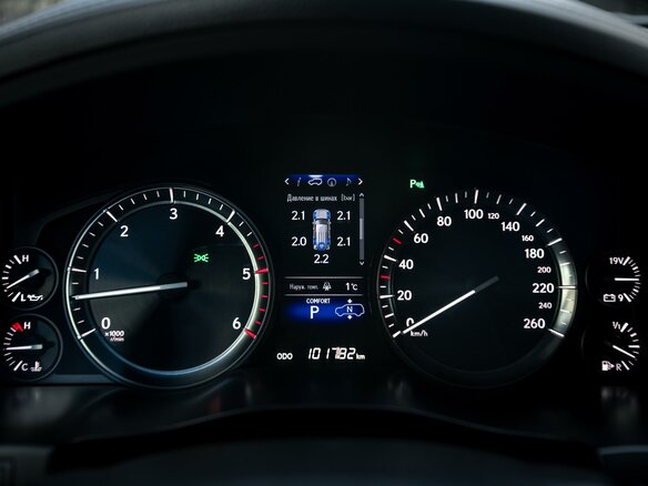 2017 Lexus LX 450d III Рестайлинг 2, чёрный, 8999999 рублей - вид 9