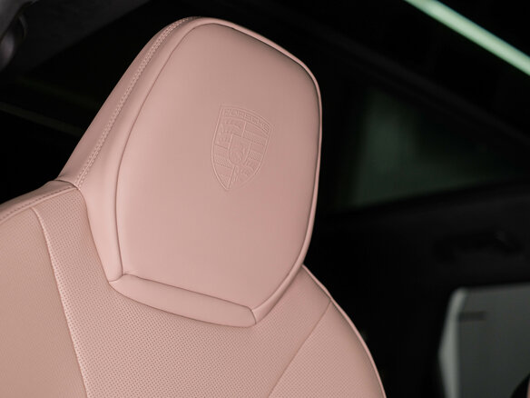 2026 Porsche Cayenne GTS Coupé III Рестайлинг, серый, 25955186 рублей - вид 10