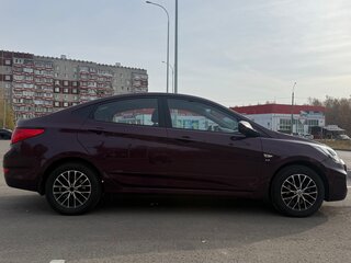2014 Hyundai Solaris I, фиолетовый, 1080000 рублей, вид 4
