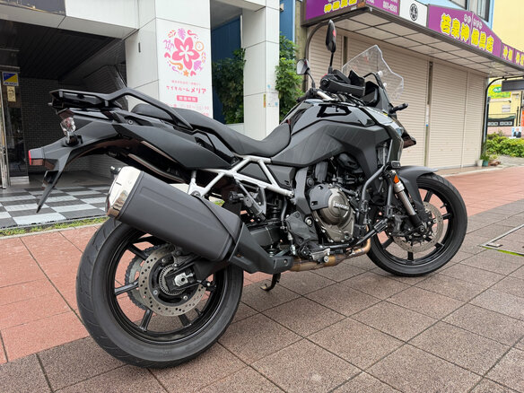 2024 Suzuki V-Strom 800DE, чёрный - вид 1