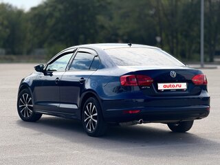 2014 Volkswagen Jetta VI Рестайлинг, синий, 850000 рублей, вид 3