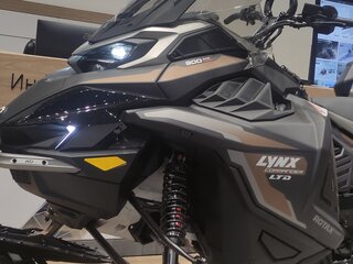 2026 BRP Lynx Commander 900, коричневый, 3140000 рублей, вид 2