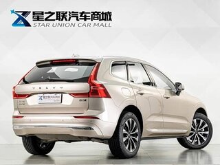 2025 Volvo XC60 II Рестайлинг, серебристый, 5120000 рублей, вид 2
