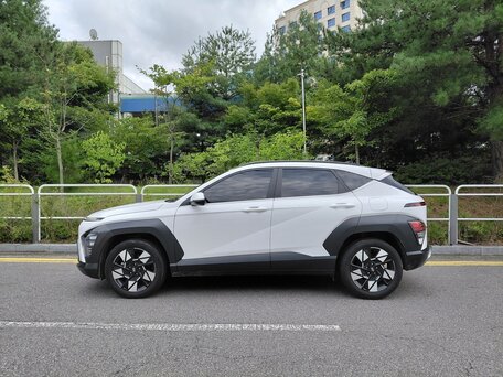 2023 Hyundai Kona II (SX2), белый, 2690000 рублей, вид 4