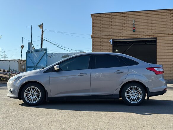 2011 Ford Focus III, серый, 570000 рублей - вид 5