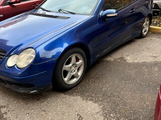 2001 Mercedes-Benz C-Класс 230 II (W203), синий, 255000 рублей, вид 1