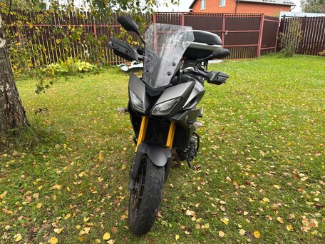 2015 Yamaha MT-09 Tracer (FJ-09), серый, 600000 рублей, вид 1