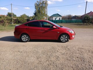 2015 Hyundai Solaris I Рестайлинг, красный, 899000 рублей, вид 3