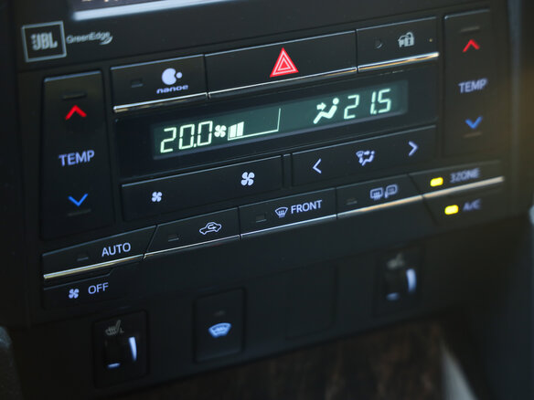 2016 Toyota Camry VII (XV50) Рестайлинг, чёрный, 1899000 рублей - вид 22