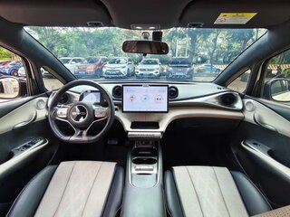 2023 BYD Dolphin 44.9 kWh I, серебристый, 1400000 рублей, вид 5
