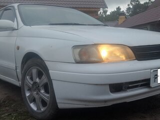 1994 Toyota Corona IX (T190), белый, 200000 рублей, вид 1