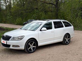 2012 Skoda Octavia II (A5) Рестайлинг, белый, 950000 рублей, вид 4
