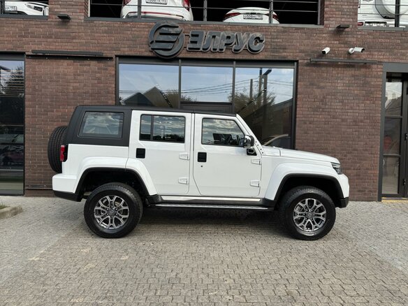 2026 BAIC BJ40 I Рестайлинг, белый - вид 22