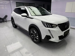 2022 Peugeot 2008 II, белый, 1300000 рублей, вид 3