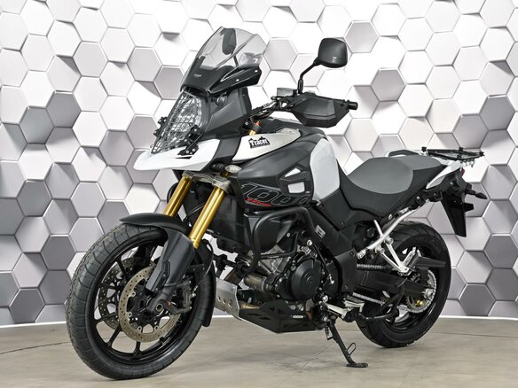 2015 Suzuki V-Strom 1000, белый, 797000 рублей - вид 1
