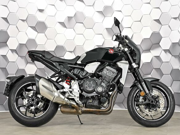 2018 Honda CB 1000R, чёрный, 975000 рублей - вид 2