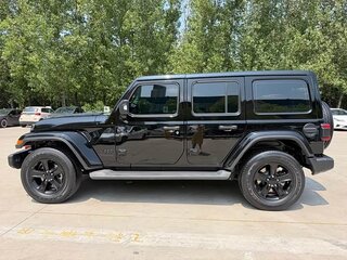 2022 Jeep Wrangler IV (JL), чёрный, 4930111 рублей, вид 3