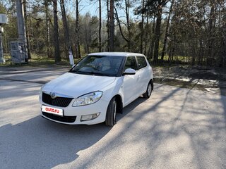 2011 Skoda Fabia II Рестайлинг, белый, 595000 рублей, вид 3