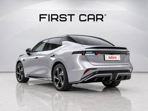 2026 Lynk & Co 07 GT I Рестайлинг, серебристый, 4490000 рублей - вид 6