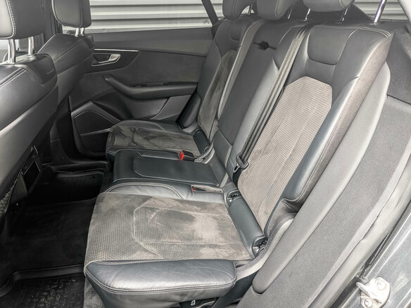 2019 Audi Q8 55 TFSI I (4M), серый, 4900000 рублей - вид 17