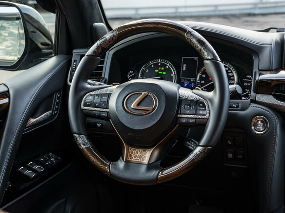 2021 Lexus LX 570 III Рестайлинг 2, чёрный, 8100000 рублей - вид 11