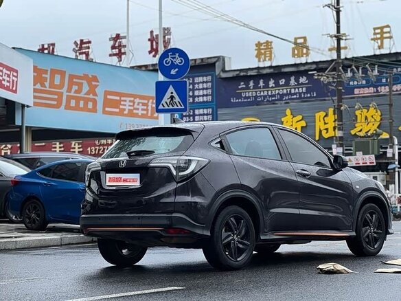 2022 Honda Vezel I Рестайлинг, чёрный, 1520000 рублей - вид 3