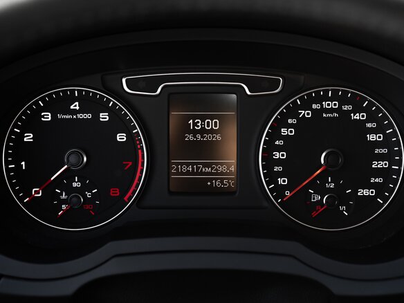 2012 Audi Q3 I (8U), серый, 1450000 рублей - вид 9