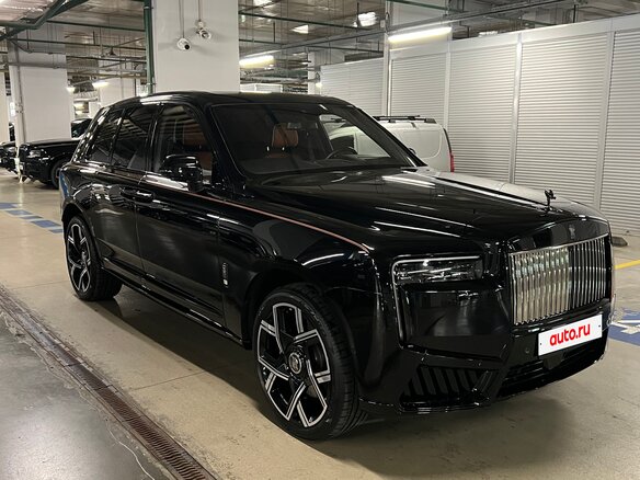 2024 Rolls-Royce Cullinan Black Badge I Рестайлинг (Series II), чёрный, 52700000 рублей - вид 2