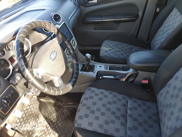 2008 Ford Focus II Рестайлинг, чёрный, 347000 рублей - вид 2