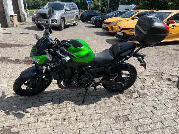 2020 Kawasaki Z 650, зелёный, 650000 рублей