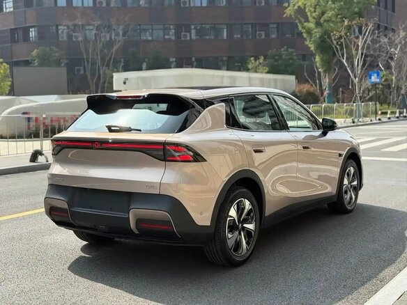 2026 Changan Qiyuan Q05 40.3 kWh II, золотистый, 2015000 рублей - вид 3