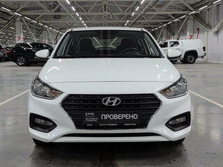 2017 Hyundai Solaris II, белый, 1190000 рублей, вид 2