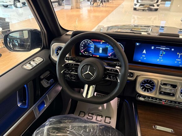 2026 Mercedes-Benz G-Класс 450 d III (W465) Рестайлинг, чёрный, 17000000 рублей - вид 6