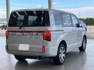 2023 Mitsubishi Delica D:5 I Рестайлинг, белый, 2799000 рублей, вид 5